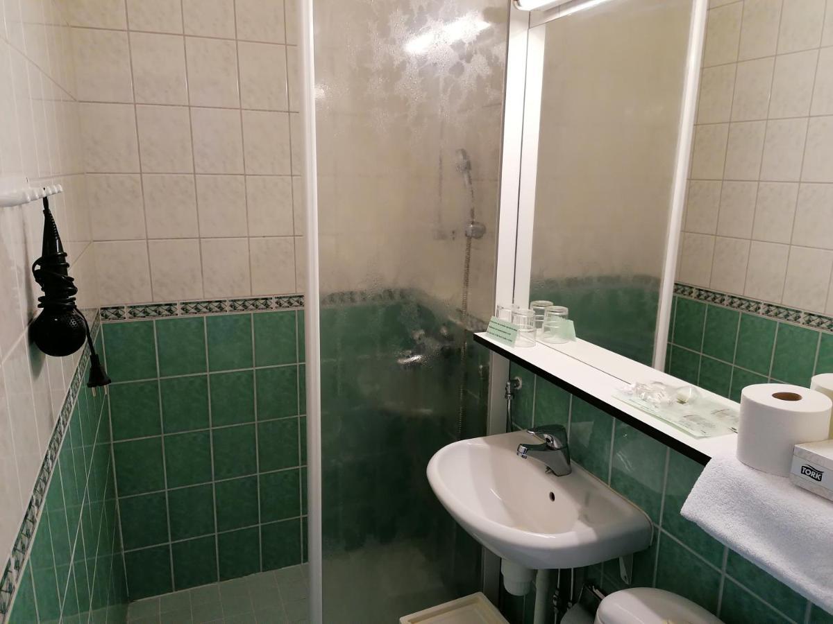 Hotel Esplanad Mariehamn Bagian luar foto